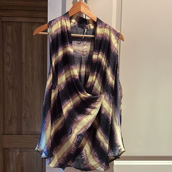 Free people high rise satin silky soft wrap front tie dye top medium - Picture 5 of 12